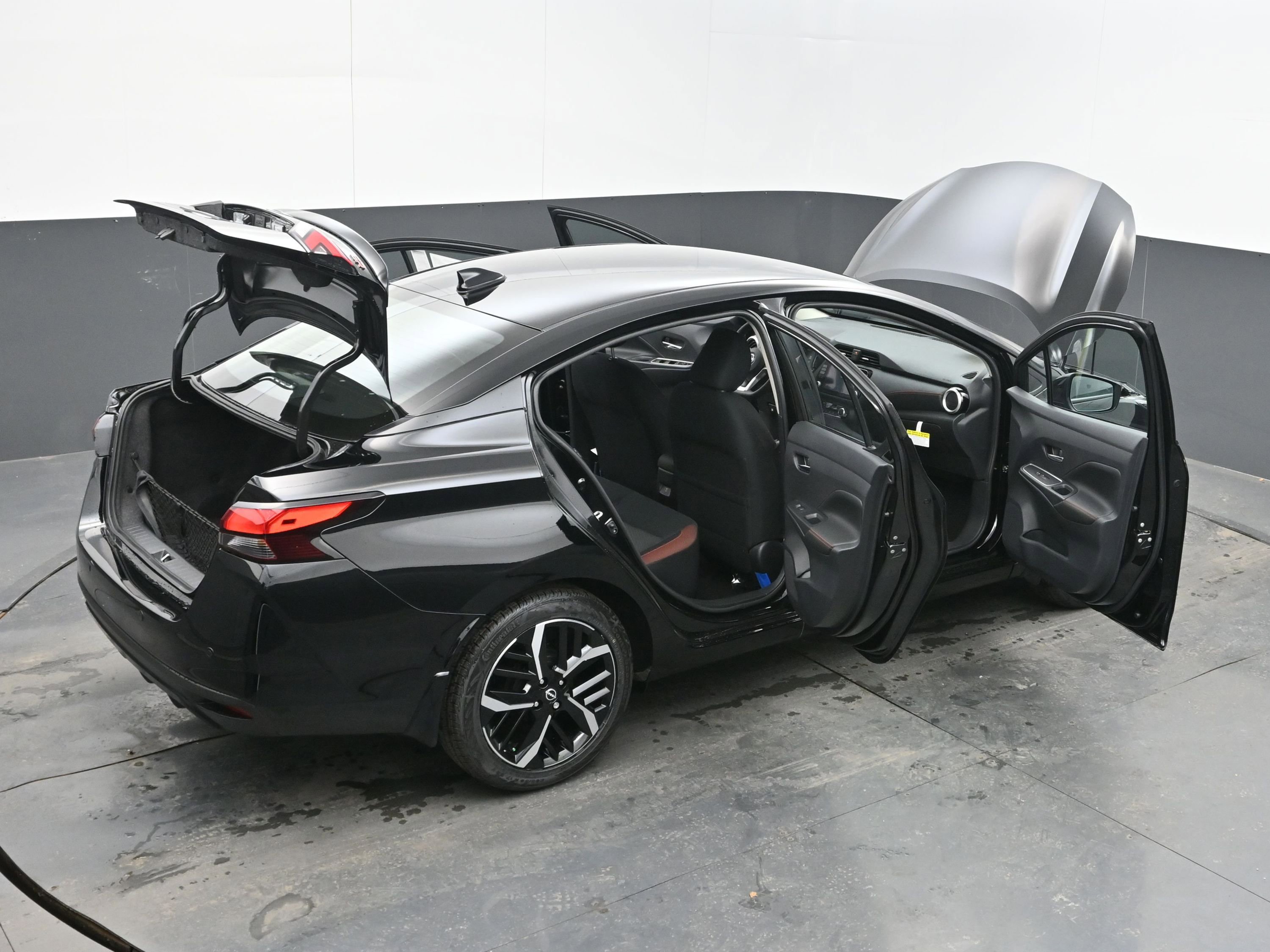 New 2025 Nissan Versa SR image 44