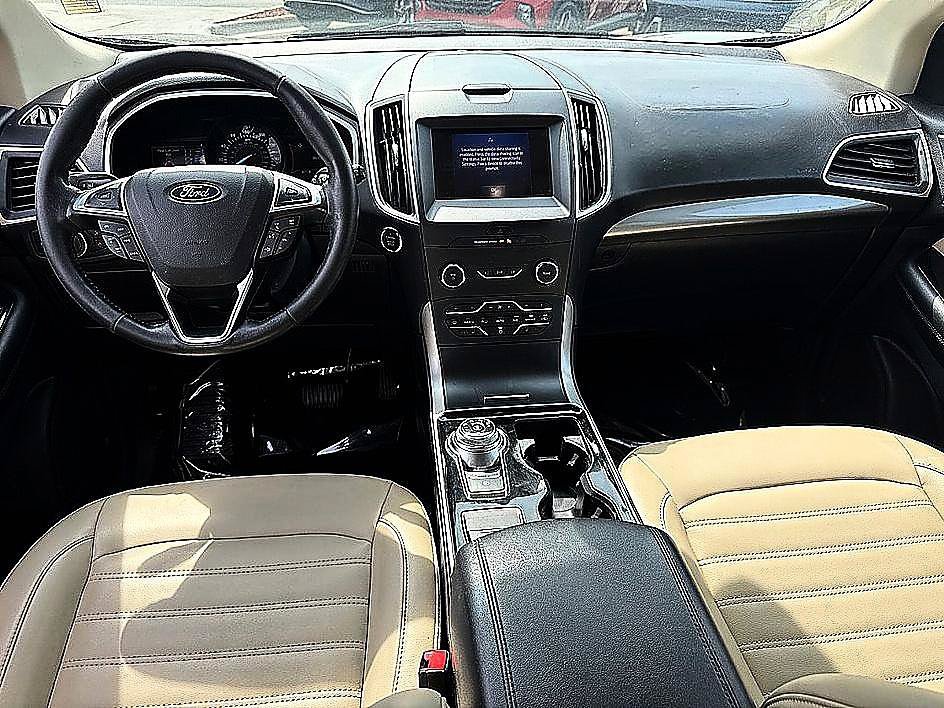 Used 2019 Ford Edge SEL w/ Equipment Group 201A FWD image 9