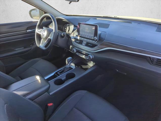Used 2025 Nissan Altima 2.5 SV image 21