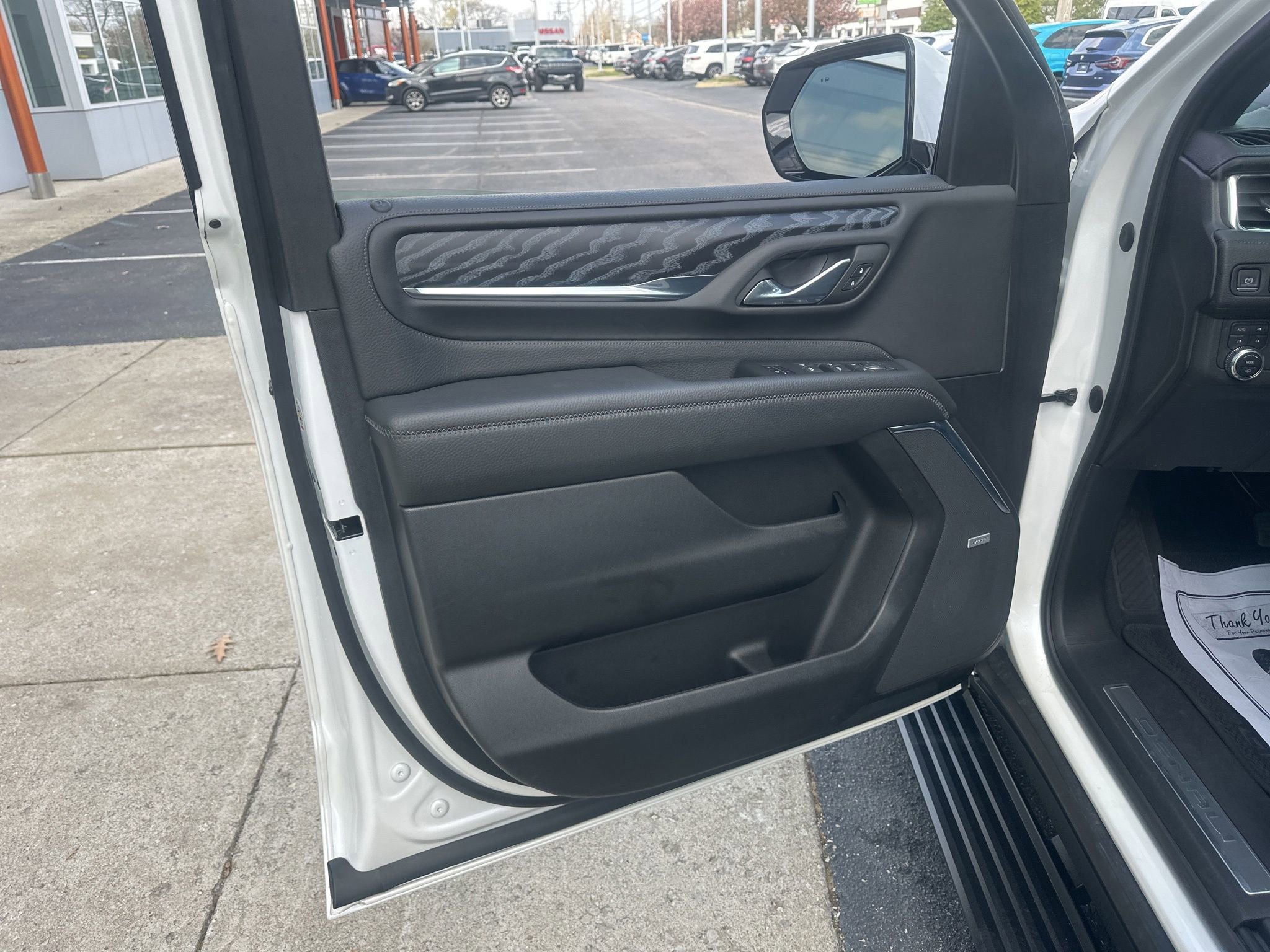 Used 2023 GMC Yukon XL Denali w/ Advanced Technology Package image 26