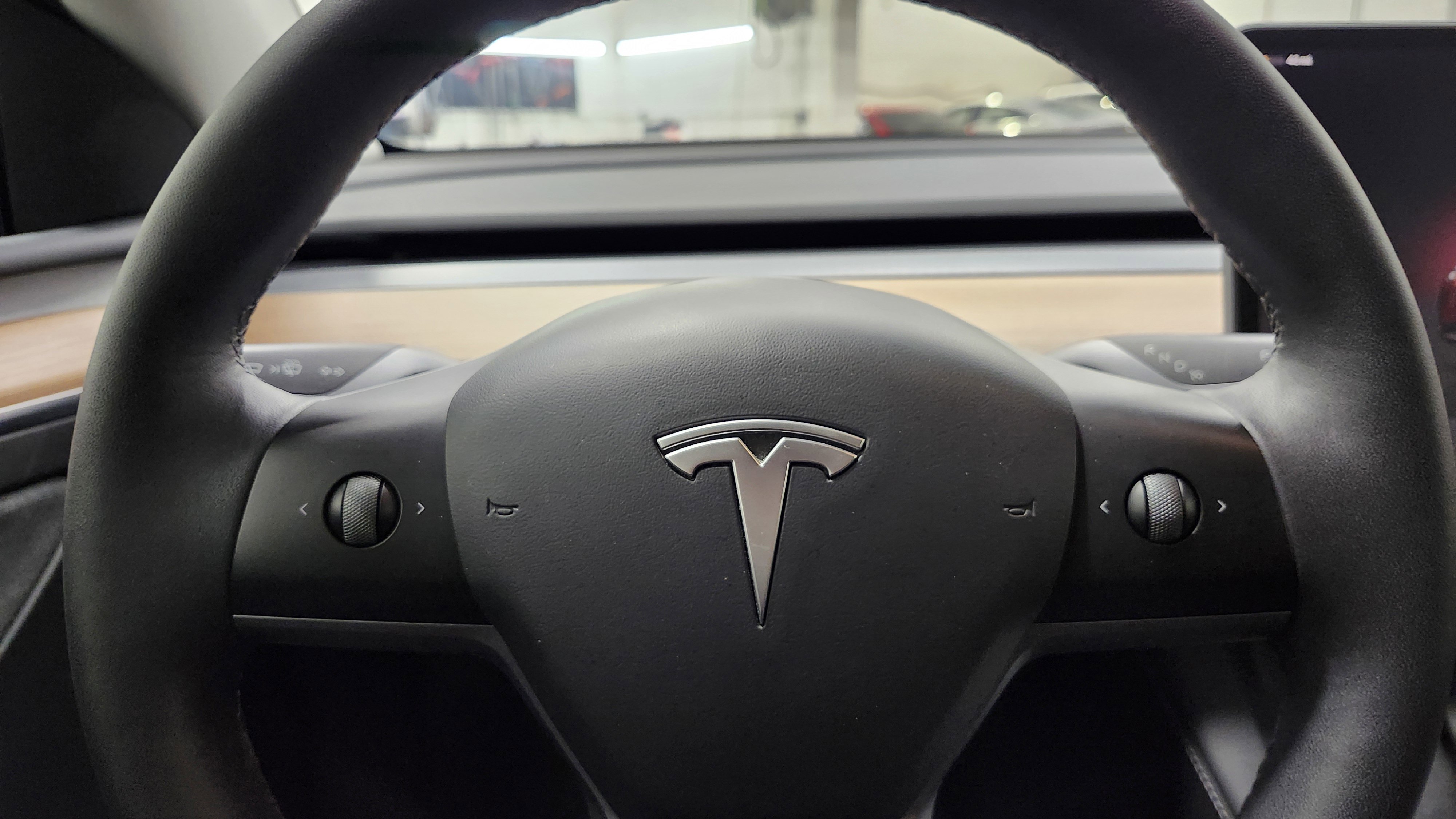 Used 2023 Tesla Model Y Long Range image 28