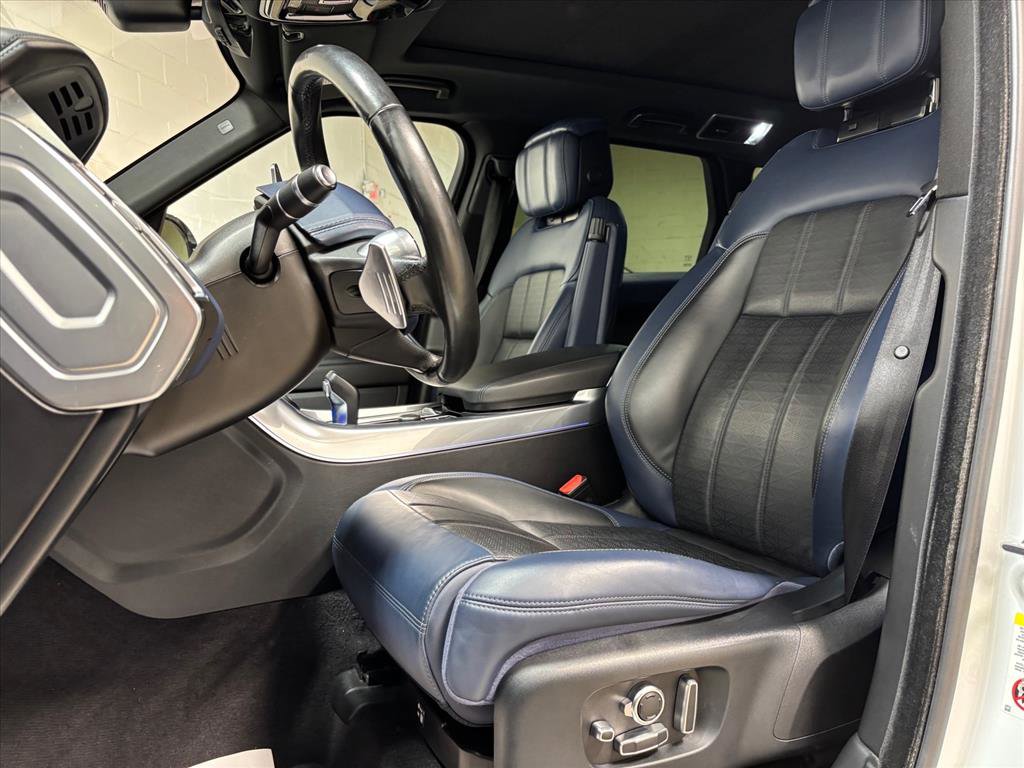 Used 2018 Land Rover Range Rover Sport HSE Dynamic image 24