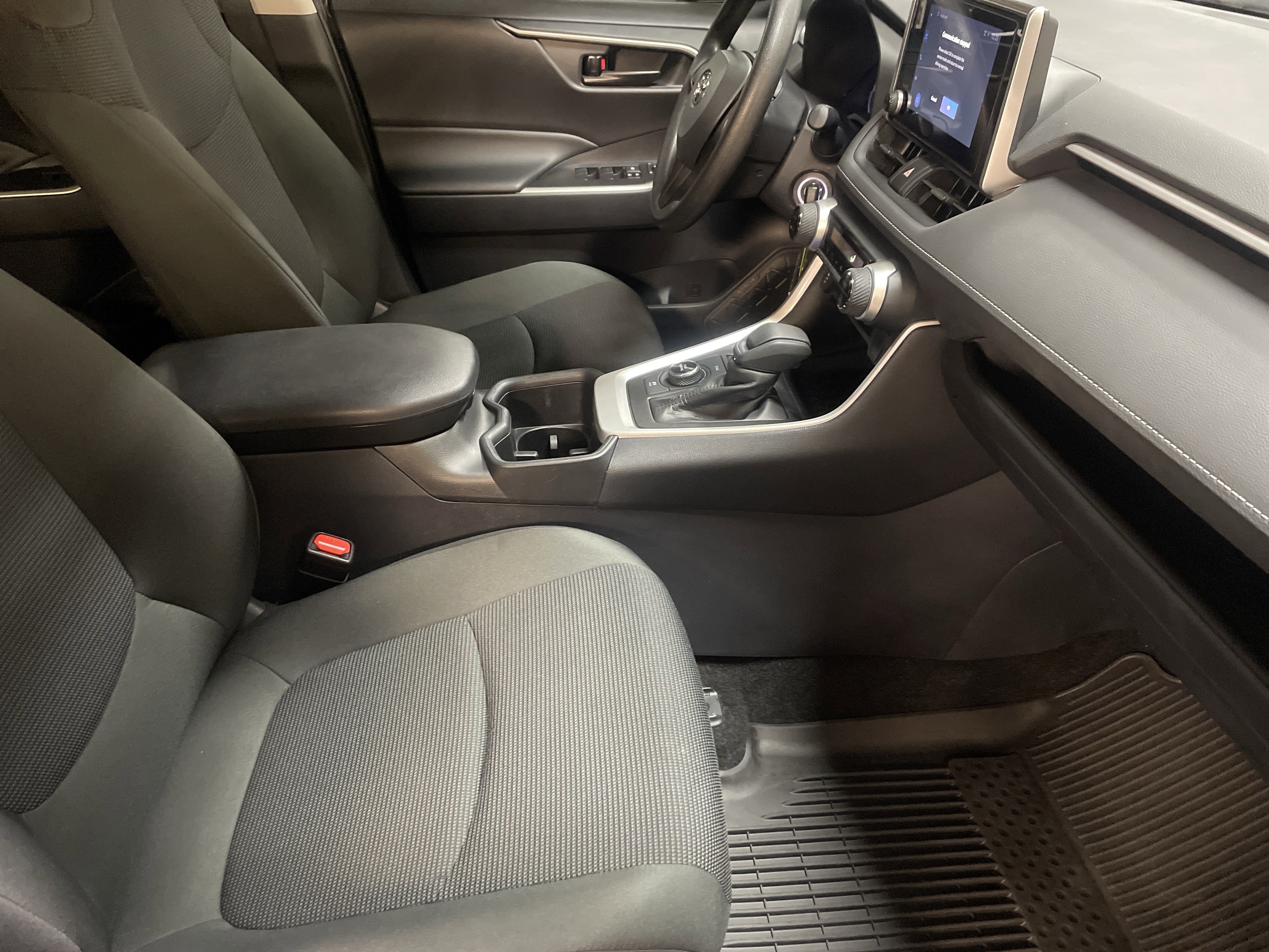 Used 2025 Toyota RAV4 LE image 35