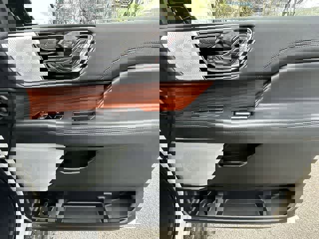 Used 2024 Lincoln Navigator Reserve image 24