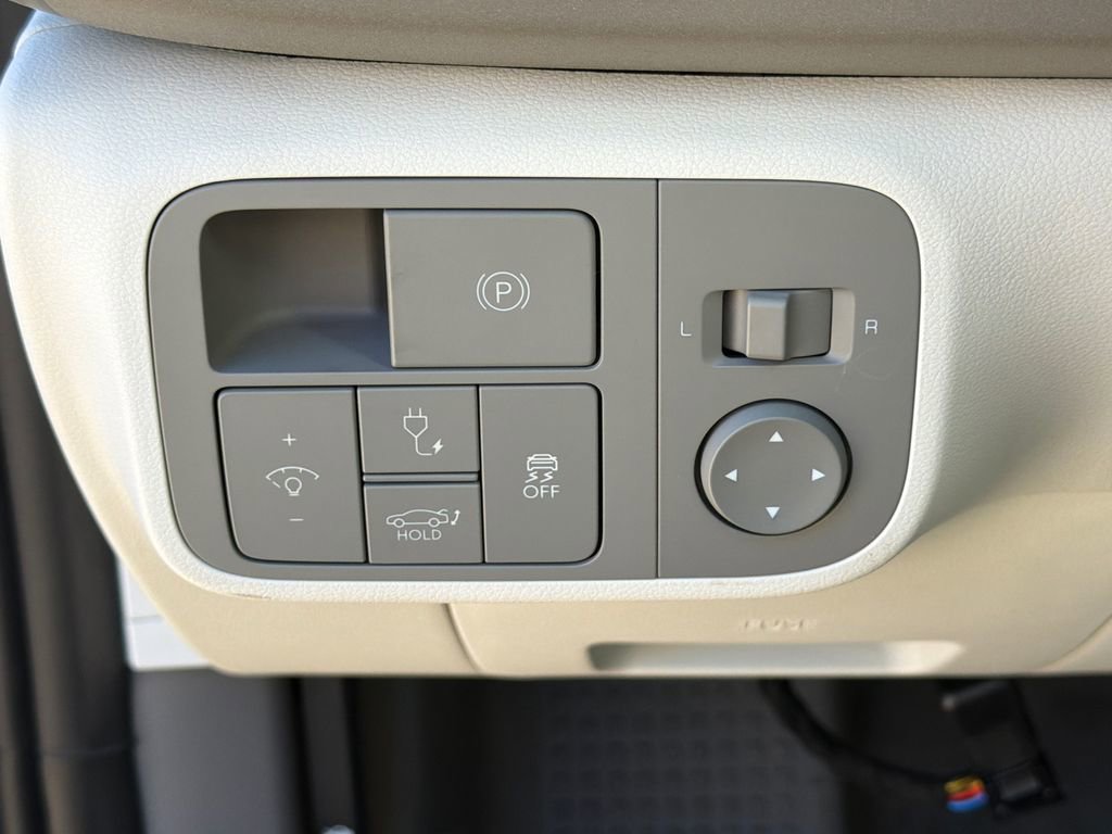 New 2025 Hyundai Ioniq 6 SEL RWD image 18
