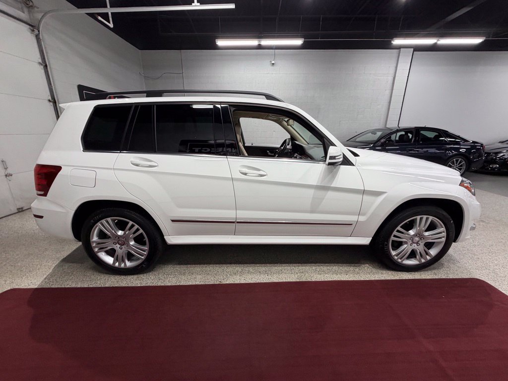 Used 2013 Mercedes-Benz GLK 350 4MATIC image 11
