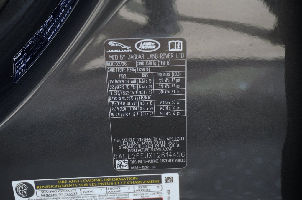 Certified 2026 Land Rover Defender 130 X-Dynamic SE AWD/4WD image 33