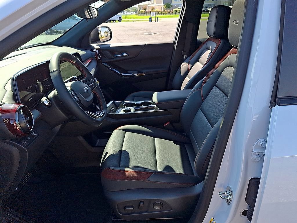 New 2027 Chevrolet Equinox RS w/ Convenience Package III FWD image 10