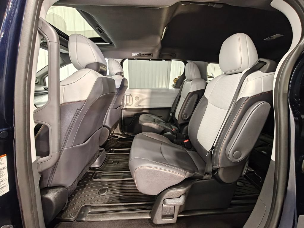 Used 2024 Toyota Sienna XSE w/ XSE Plus Package AWD/4WD image 31