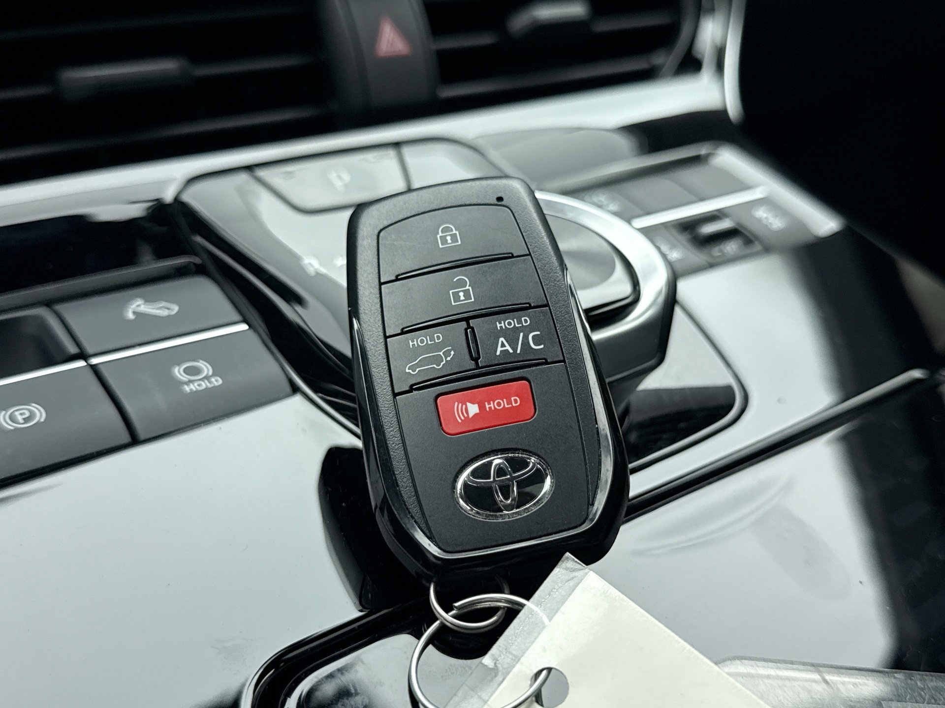 Used 2025 Toyota bZ4X AWD image 25