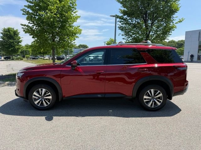 Certified 2025 Nissan Pathfinder SL AWD/4WD image 11