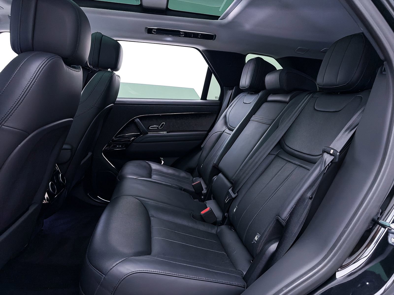 Used 2023 Land Rover Range Rover Sport SE AWD/4WD image 38