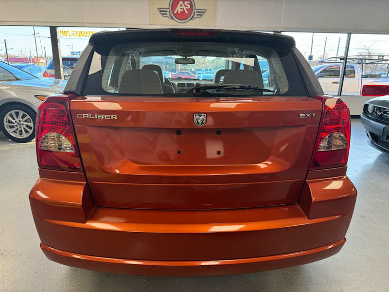 Used 2007 Dodge Caliber SXT w/ Driver Convenience Group image 11