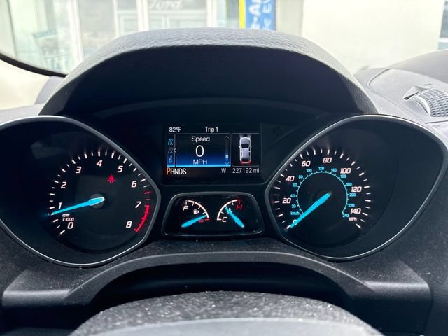 Used 2015 Ford Escape Titanium FWD image 11