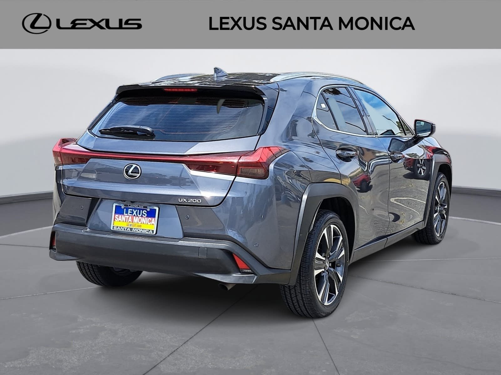 Used 2022 Lexus UX 200 w/ Accessory Package (Z2) FWD image 5