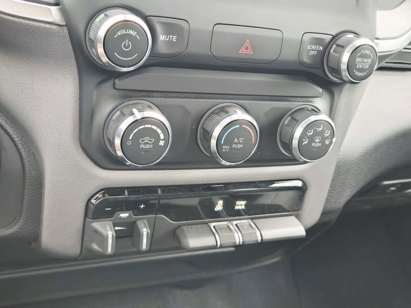 Used 2024 RAM 2500 Big Horn w/ Bed Utility Group image 29