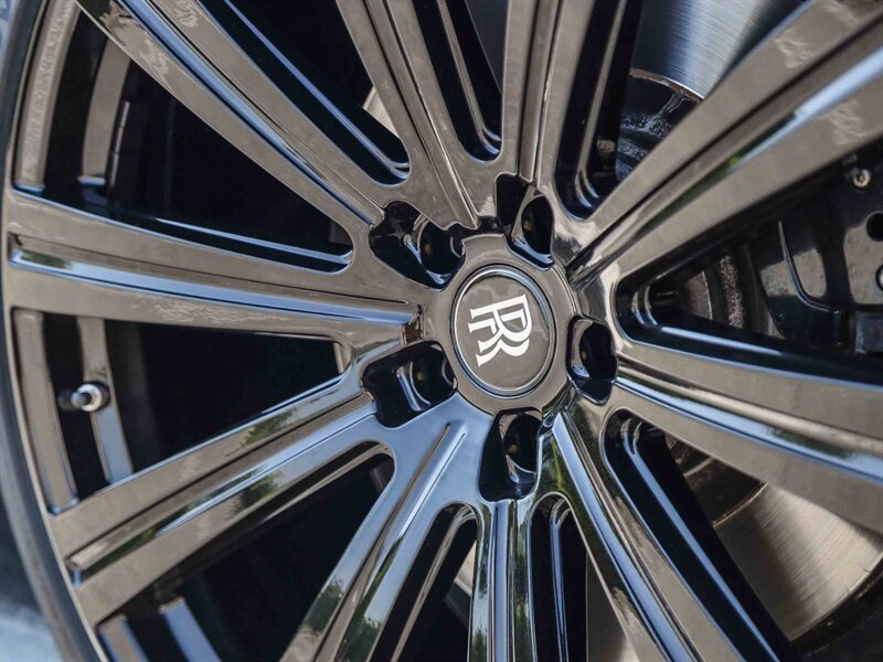 Used 2012 Rolls-Royce Ghost RWD image 16