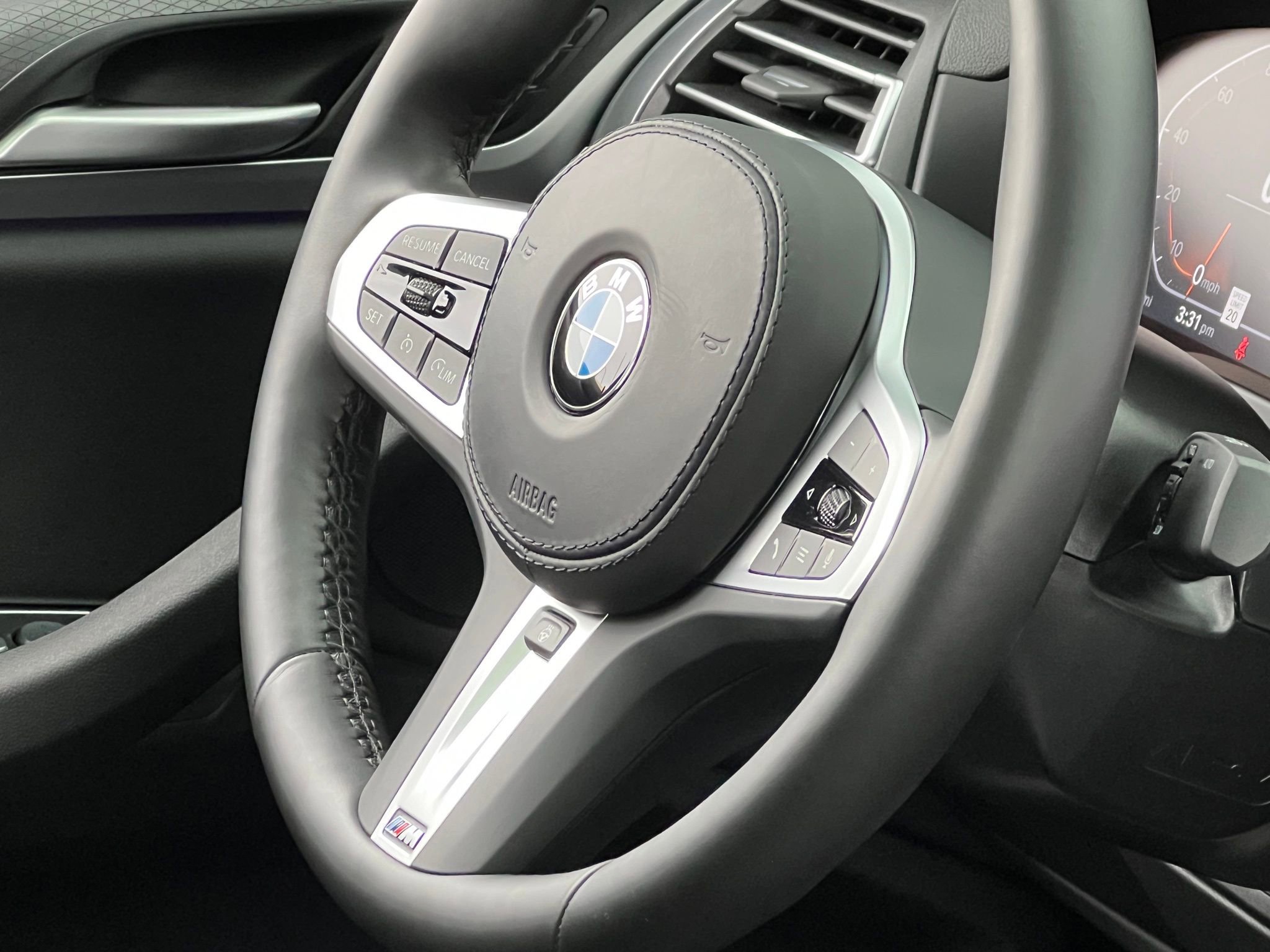 Used 2024 BMW X4 xDrive30i w/ M Sport Package image 33