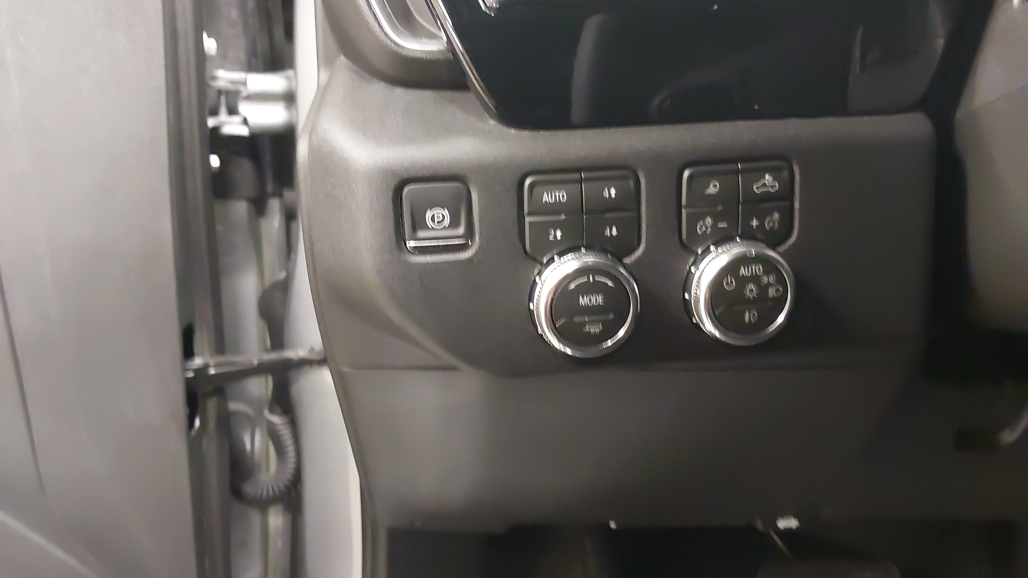 Used 2026 GMC Sierra 3500 SLE w/ SLE Value Package AWD/4WD image 23