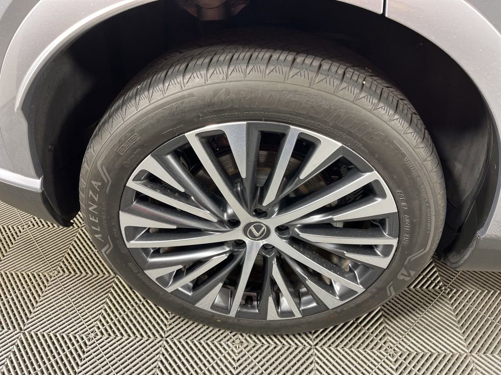 Used 2024 Lexus RX 350 Premium w/ Accessory Package (Z1) image 17