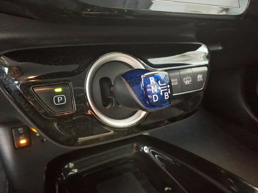 Used 2019 Toyota Prius Prime Advanced image 16