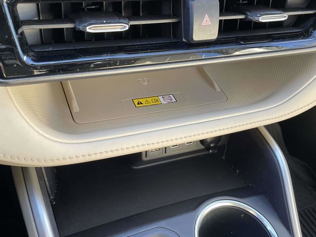 Used 2023 Toyota Highlander XLE image 33