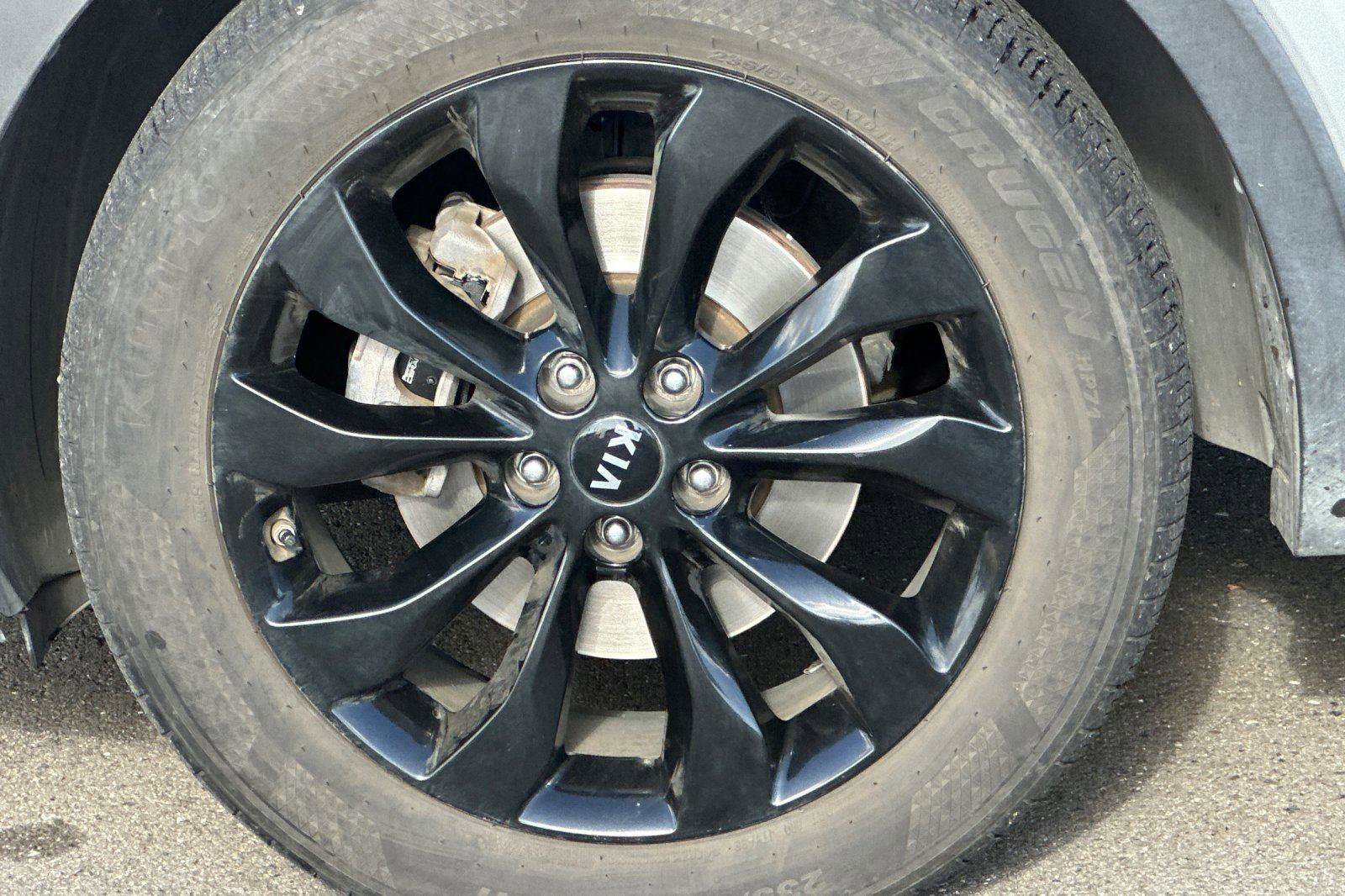 Used 2020 Kia Sorento EX image 26