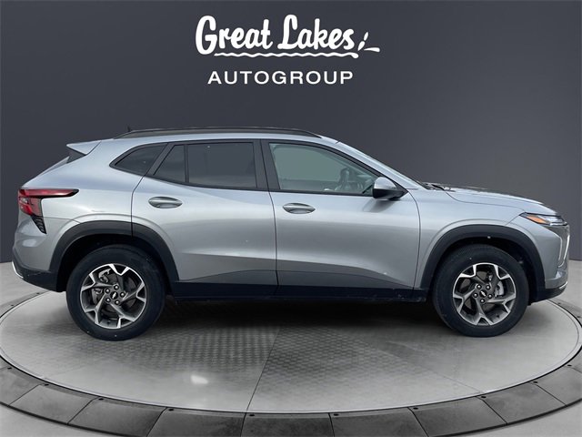 Used 2024 Chevrolet Trax LT w/ Driver Confidence Package image 6