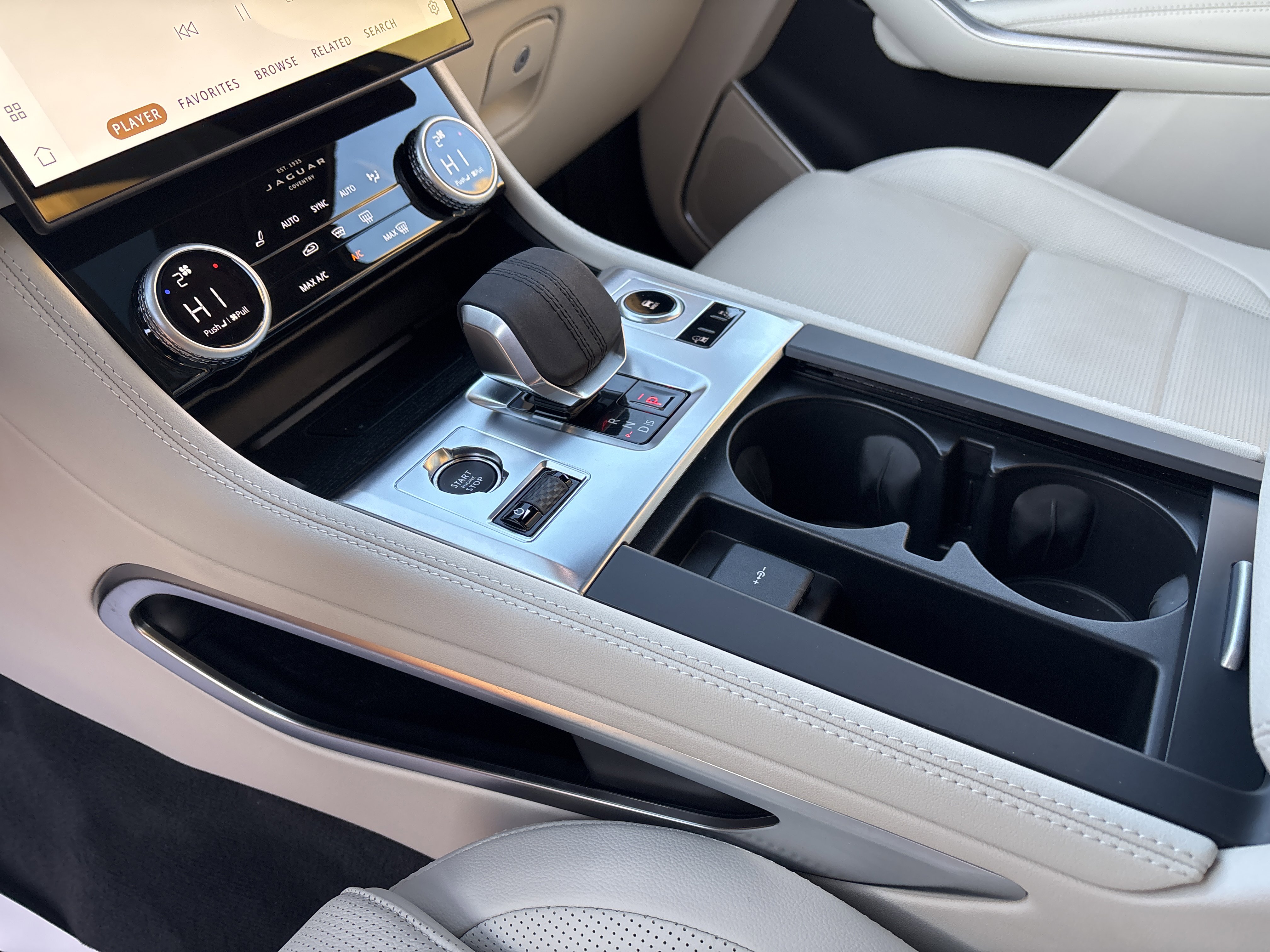 Used 2026 Jaguar F-PACE R-Dynamic S image 13