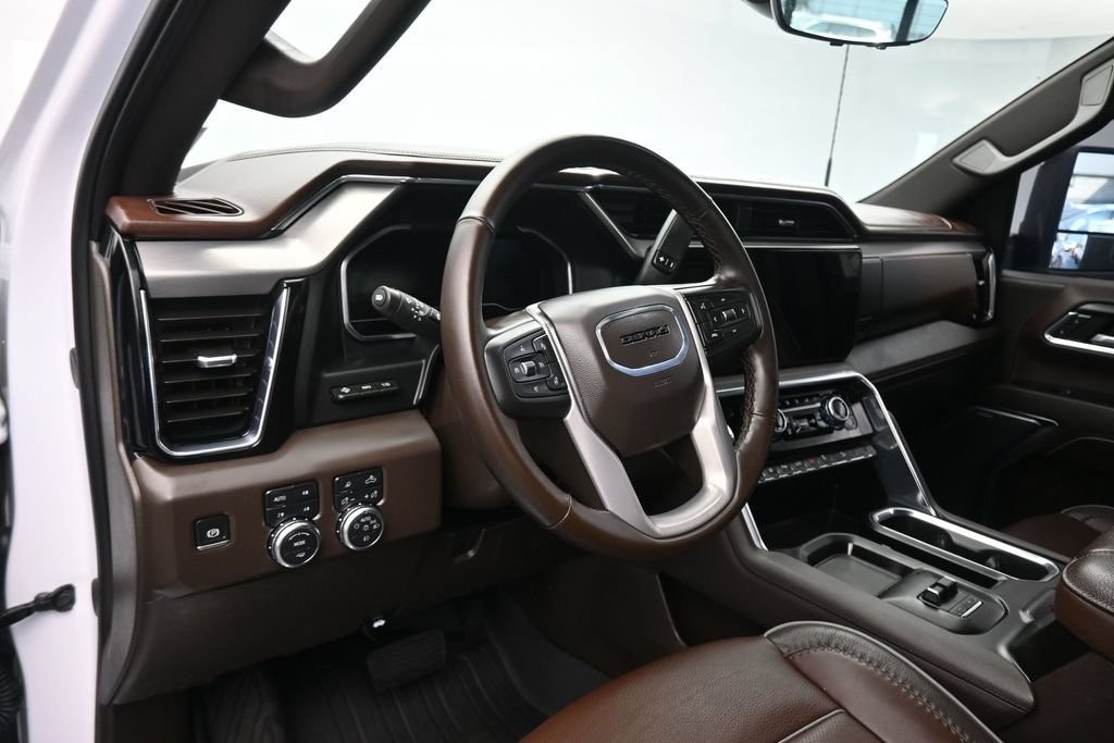 Used 2024 GMC Sierra 2500 Denali w/ Denali Reserve Package AWD/4WD image 14