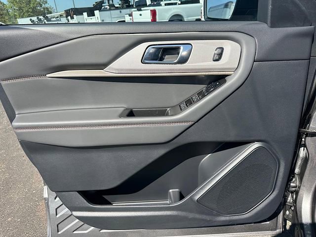 New 2025 Ford Explorer Active w/ Active Comfort Package image 13