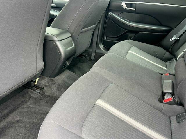 Used 2025 Hyundai Sonata SEL FWD image 14