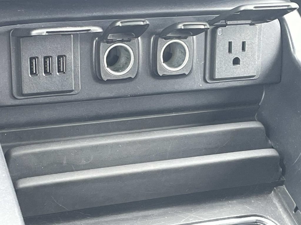 Used 2015 Chevrolet Silverado 2500 LTZ w/ LTZ Plus Package AWD/4WD image 23