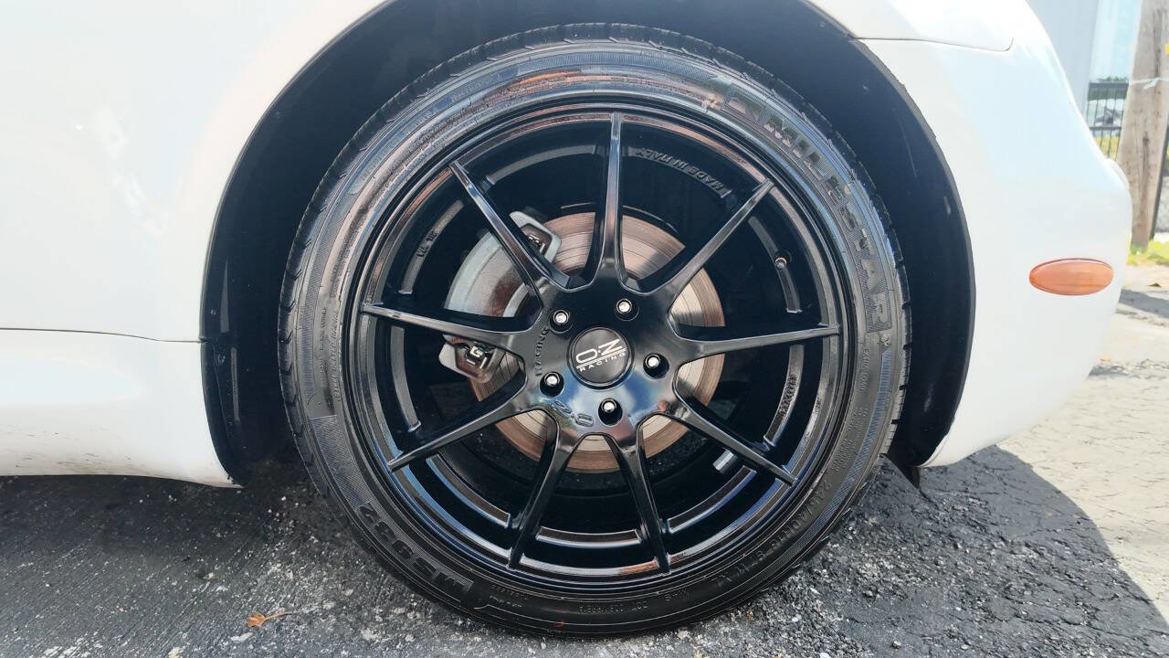 Used 2004 Lexus SC 430 Convertible image 22