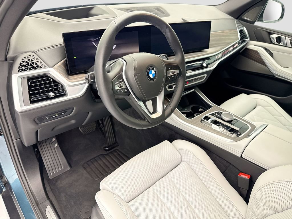 Certified 2024 BMW X5 xDrive40i w/ Premium Package AWD/4WD image 9