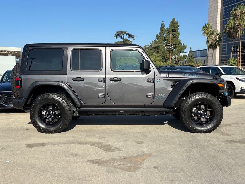 Used 2024 Jeep Wrangler Unlimited AWD/4WD image 2