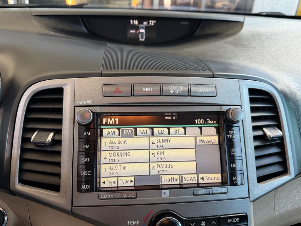 Used 2012 Toyota Venza Limited w/ Tow Pkg AWD/4WD image 12
