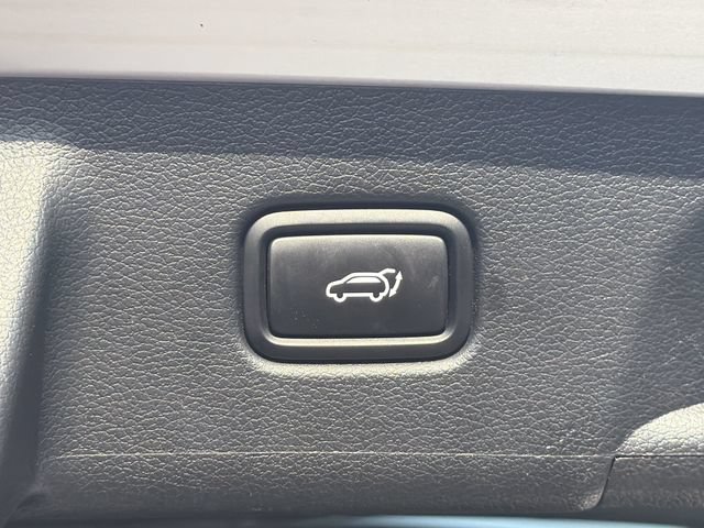 Used 2024 Hyundai Palisade Limited FWD image 22