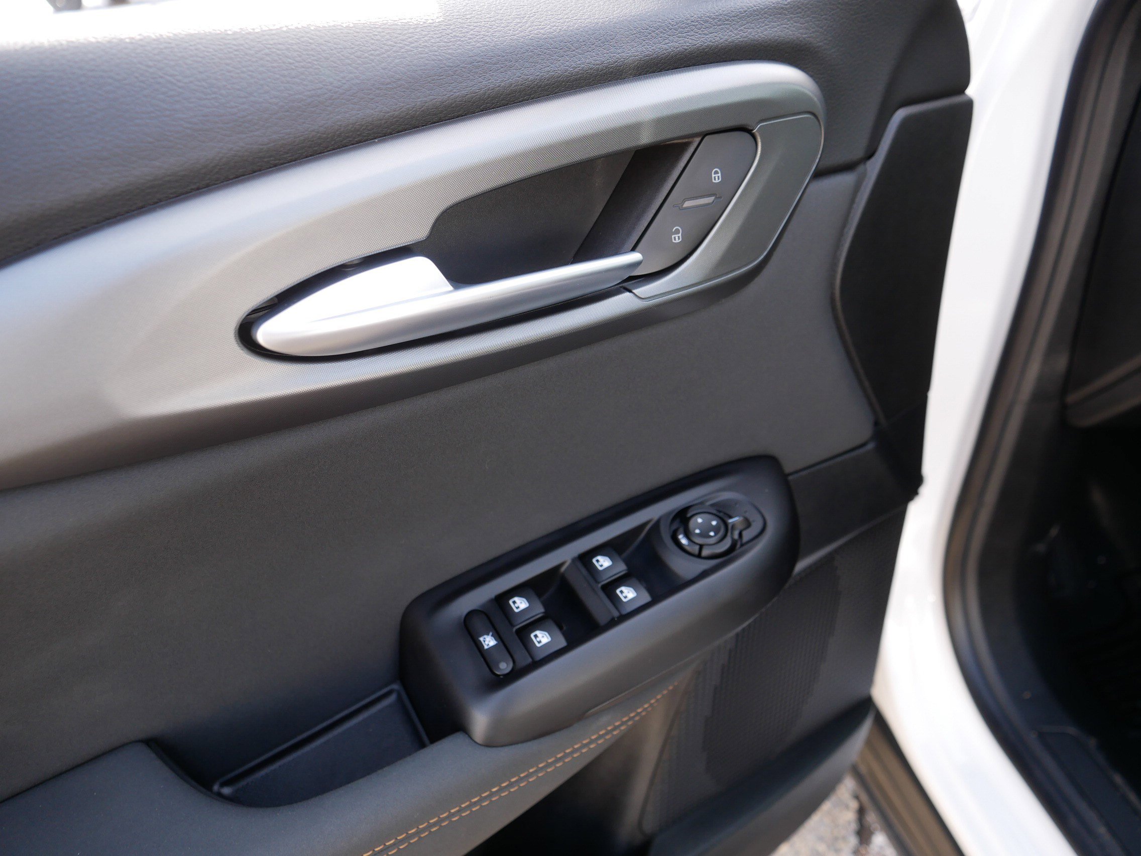 Used 2025 Alfa Romeo Tonale image 19