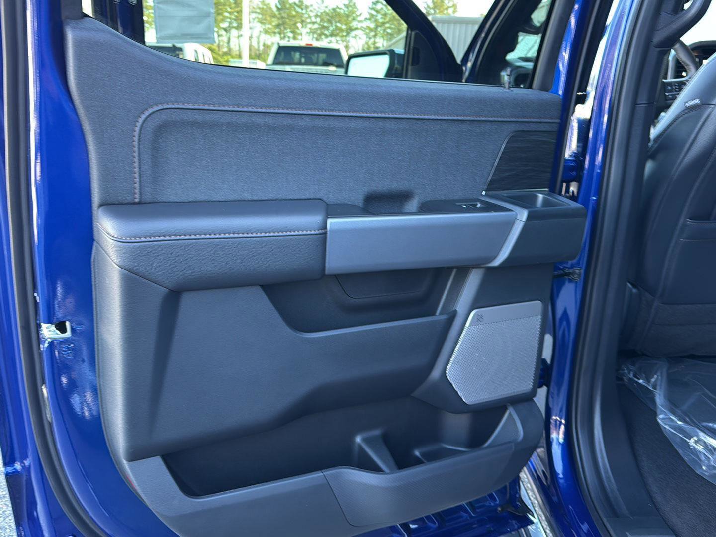 New 2026 Ford F150 Lariat w/ Equipment Group 502A High image 22