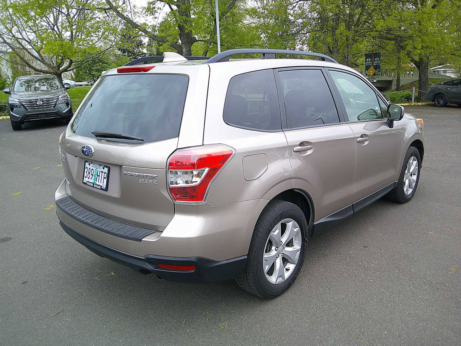 Used 2016 Subaru Forester 2.5i Premium w/ Popular Package #1 AWD/4WD image 5
