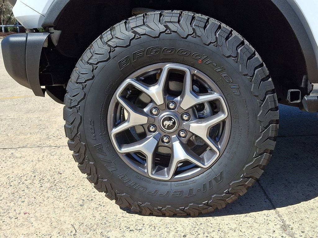 Used 2025 Ford Bronco Badlands image 8