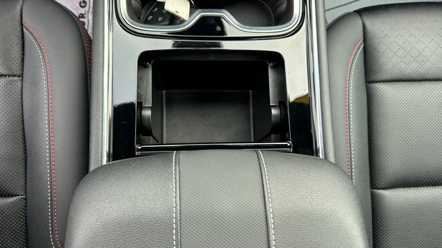 Certified 2024 Chevrolet Traverse RS image 32