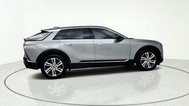 Used 2024 Cadillac Lyriq Tech RWD image 13