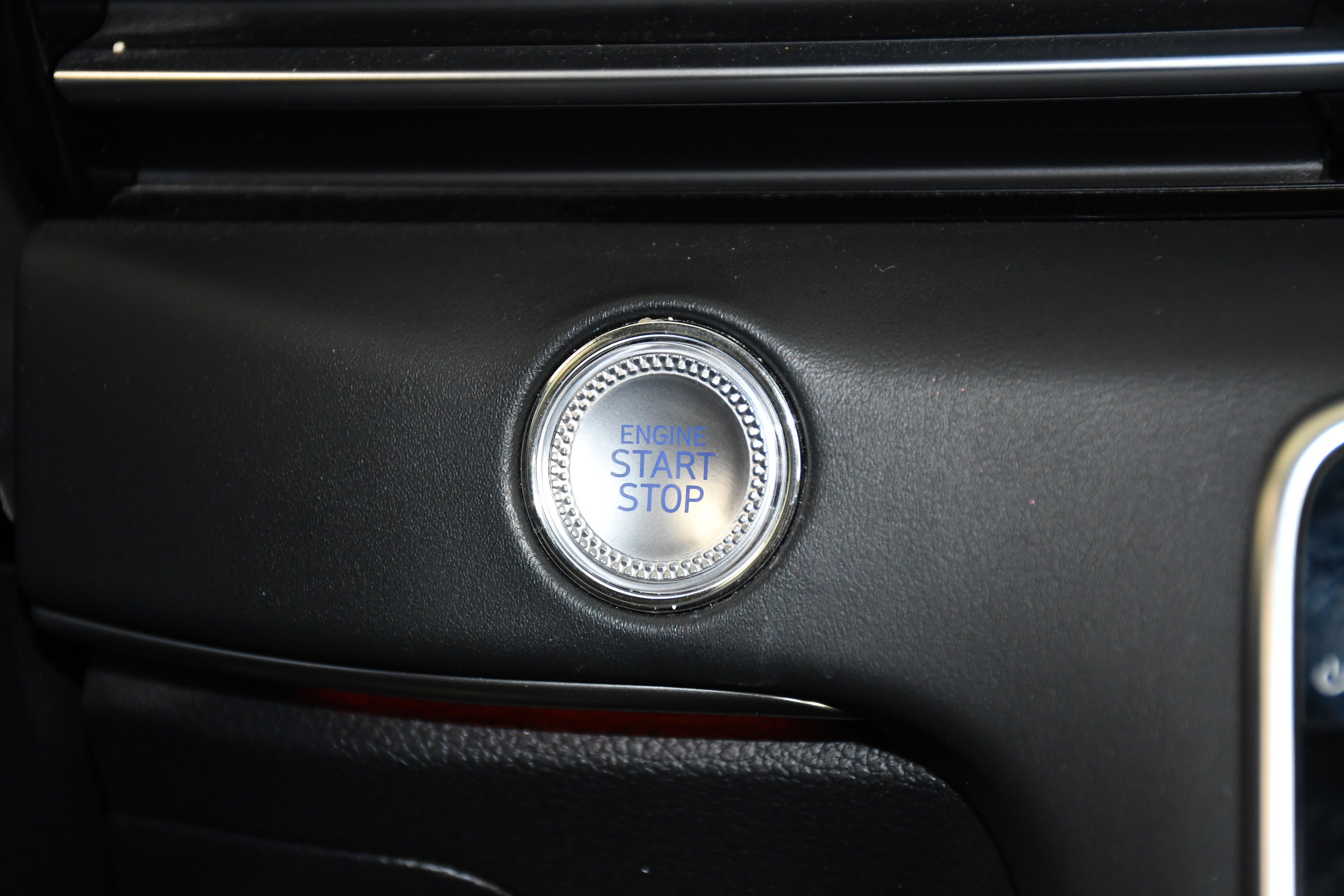 Used 2025 Genesis GV80 2.5T Standard image 25