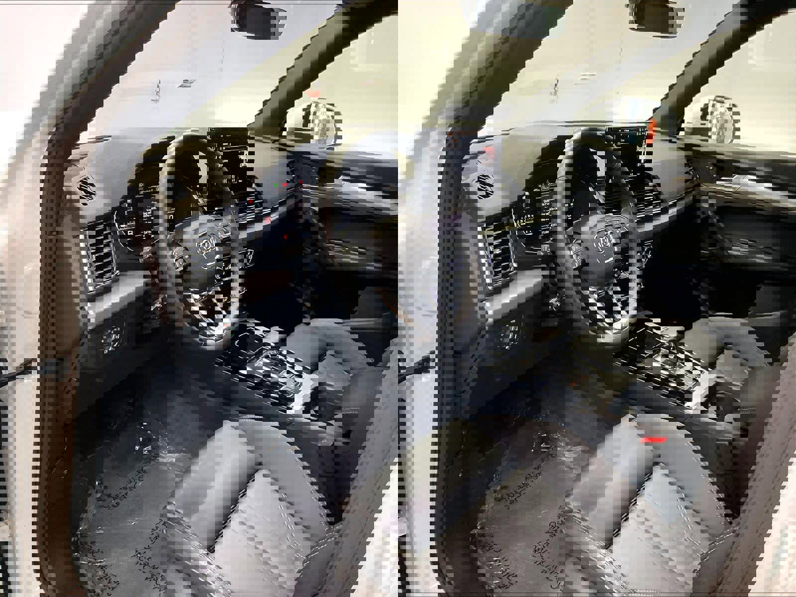 Used 2025 Audi Q5 2.0T Premium w/ Convenience Plus Package image 16