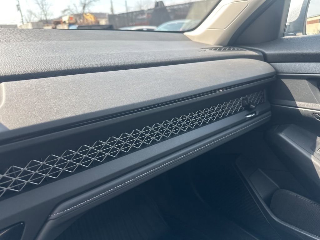 Used 2023 Honda Accord LX image 22