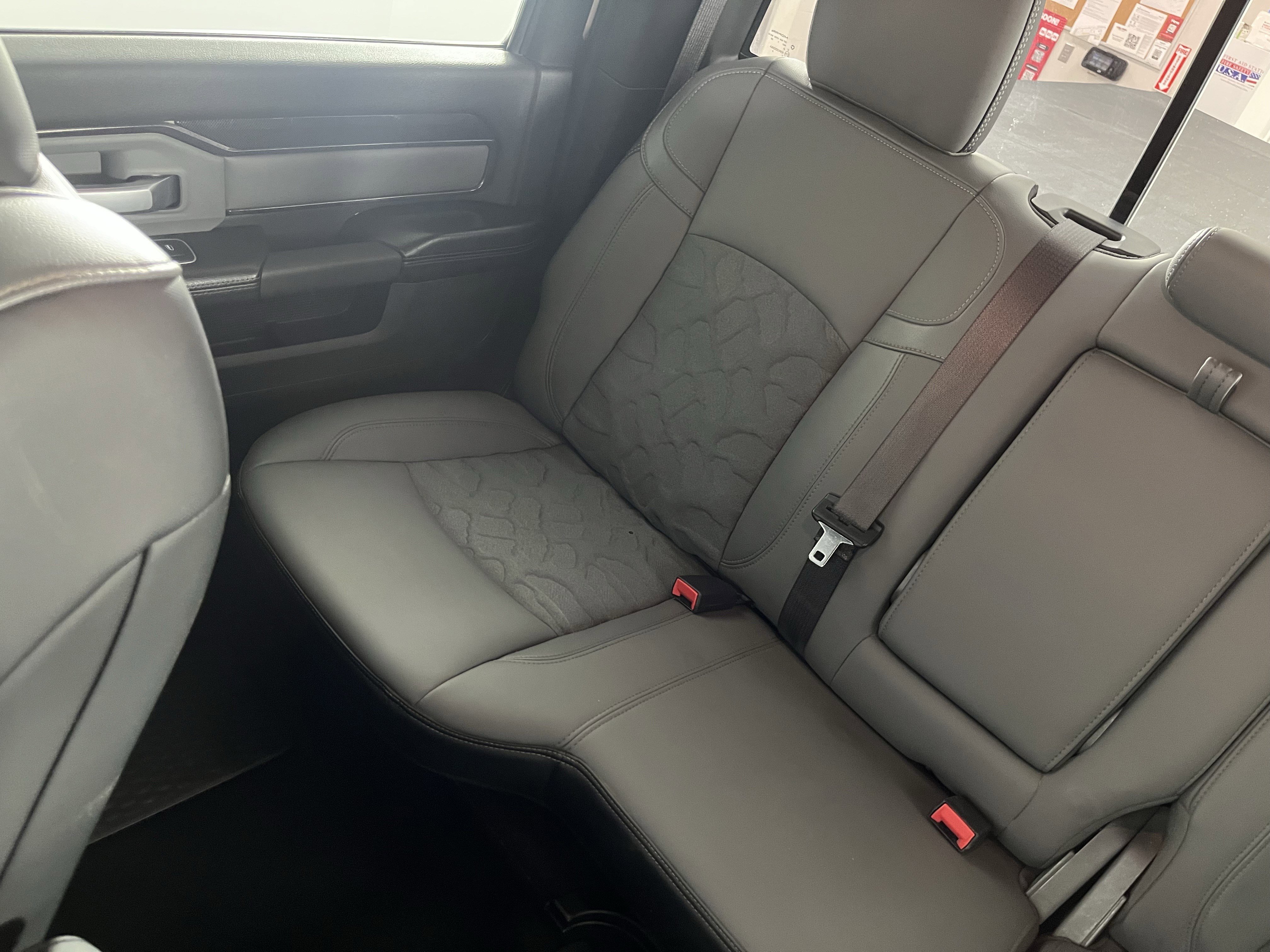 Certified 2022 Volkswagen Tiguan SE w/ Panoramic Sunroof Package image 30