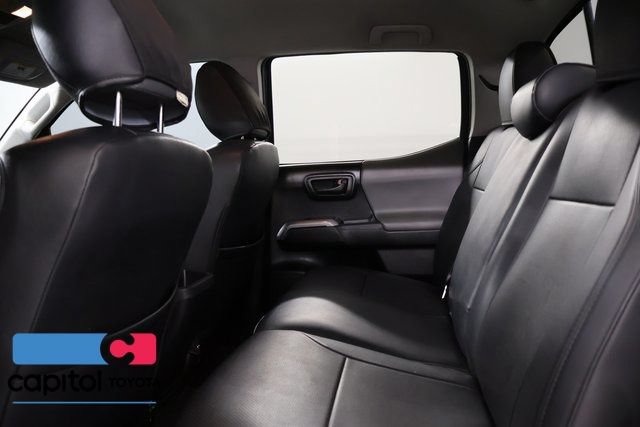 Certified 2022 Toyota Tacoma SR5 AWD/4WD image 29
