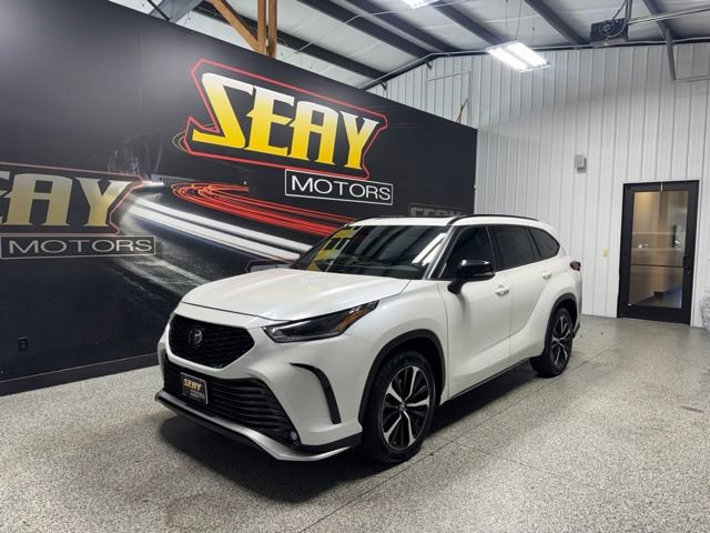 Used 2021 Toyota Highlander XSE
